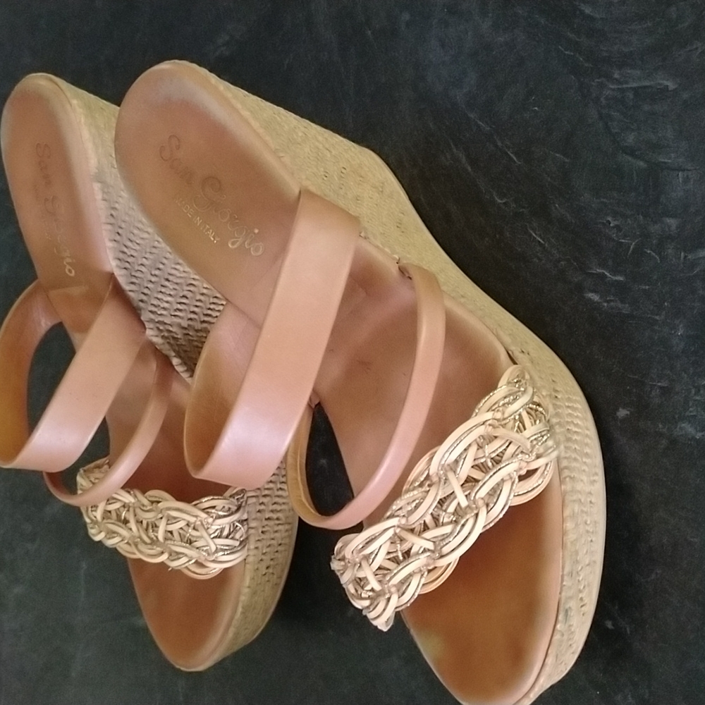 Wedge tan/ beige sandals